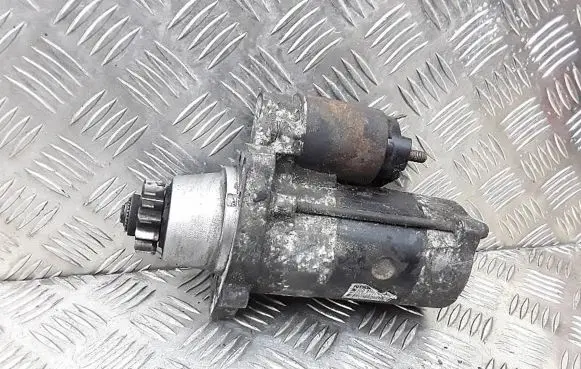 Nissan Primera Starter motor M008T71471