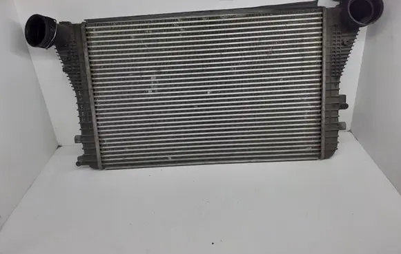 Volkswagen Touran I Intercooler radiator 1K0145927