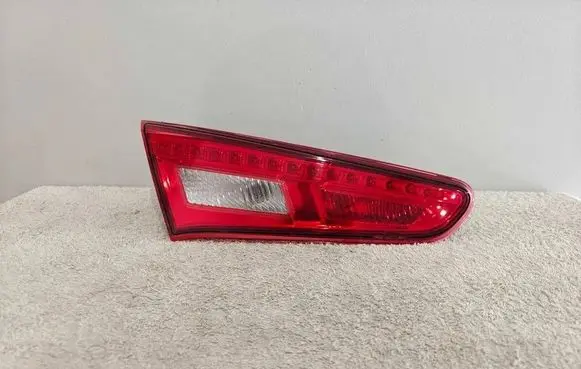 Alfa Romeo Giulietta Tailgate rear/tail lights 50531133 02042799900010