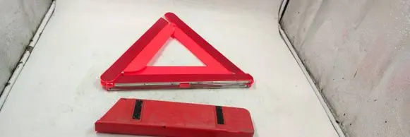 Volvo V70 Emergency warning sign 27R0303011