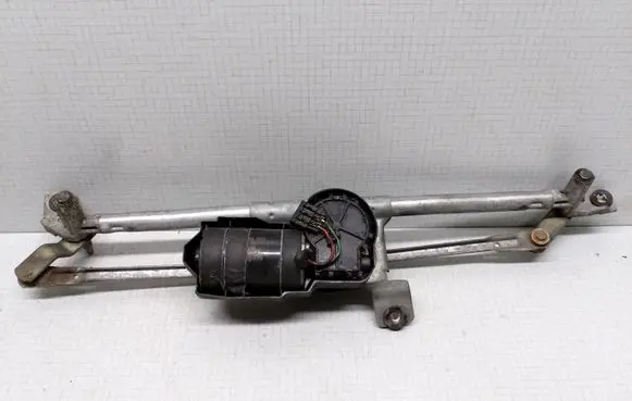 Volkswagen Lupo Front wiper linkage 