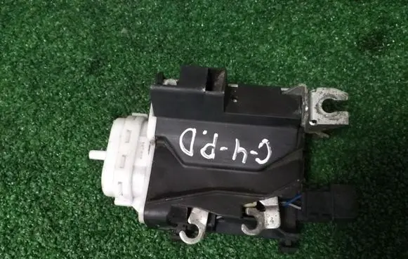 Audi A6 S6 C4 4A Front door lock 4A1837016B 4A0173