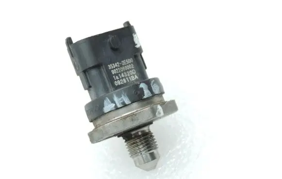 Hyundai i40 Fuel pressure regulator 353422B100 353422E500