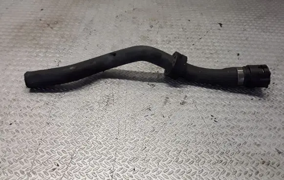 BMW 5 E39 Engine coolant pipe/hose