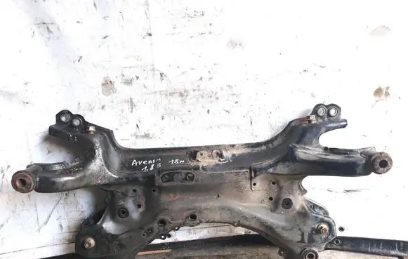 Toyota Avensis T270 Front subframe