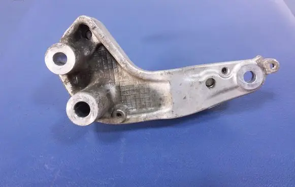 Honda Civic Gearbox mounting bracket