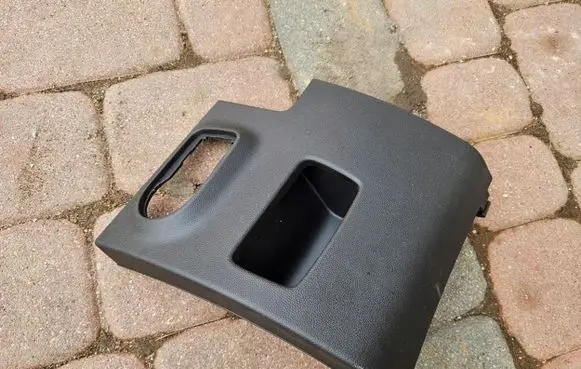 Opel Corsa E Dashboard lower bottom trim panel 13471360