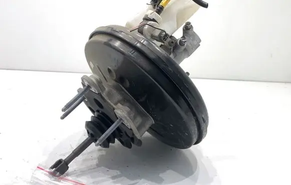 Renault Captur Brake booster 472103202R