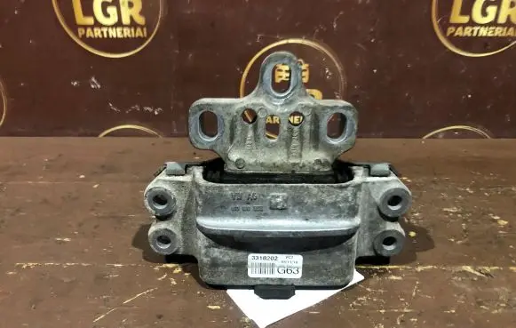 Skoda Octavia Mk2 (1Z) Engine mount bracket 1K0199555