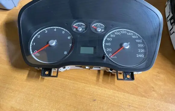 Ford Focus C-MAX Speedometer (instrument cluster) 44ZU267 3M5F10A855A AU6620A