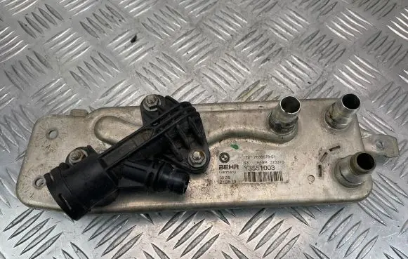 Engine oil radiator