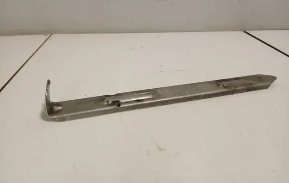 Volvo V70 Headlight/headlamp mounting bracket 30678340