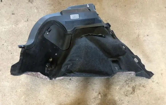 Trunk/boot side trim panel