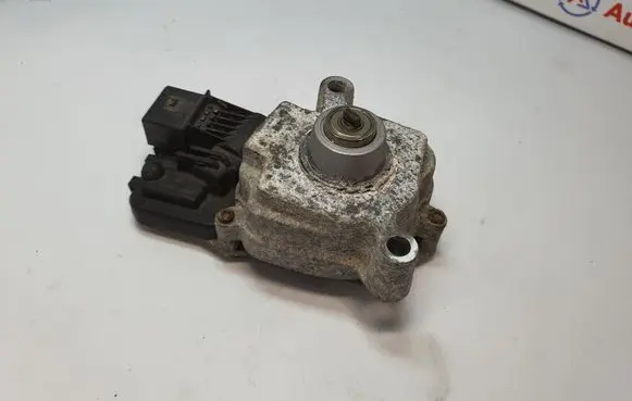 BMW X5 F15 Gearbox-reducer motor 7619778 27607619778 5A371F4
