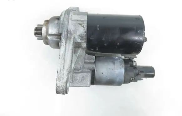 Volkswagen Golf V Starter motor 0001120406 02T911023R