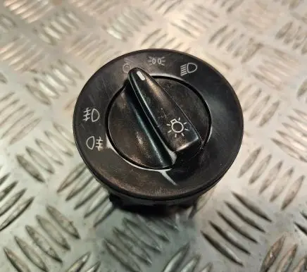 Volkswagen PASSAT B5 Light switch 1C0941531A