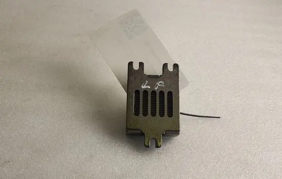 Front door high frequency speaker
