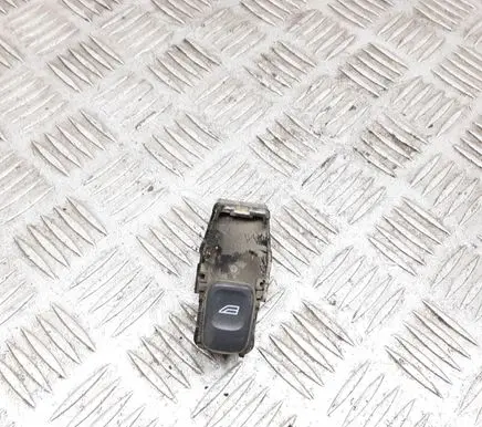 Volvo V70 Electric window control switch 9472275 02W024