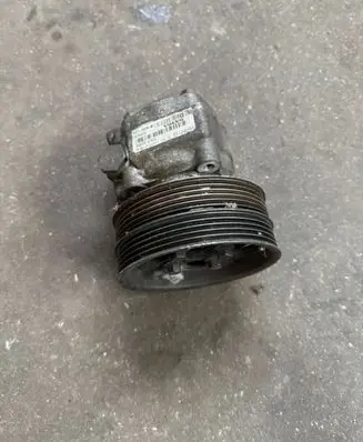 Ford S-MAX Power steering pump 6G913A696MC