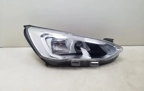 Ford Focus Headlight/headlamp JX7B13W029AE