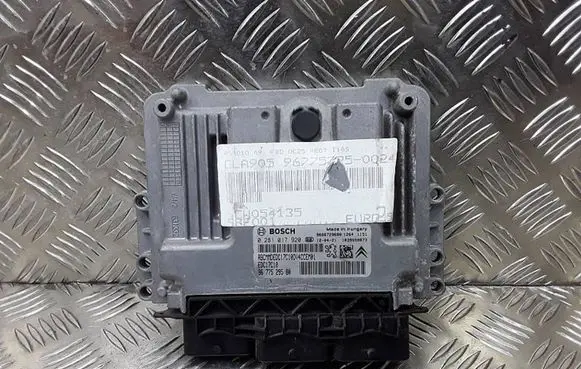 Peugeot 208 Engine control unit/module 0281017920 9666729680