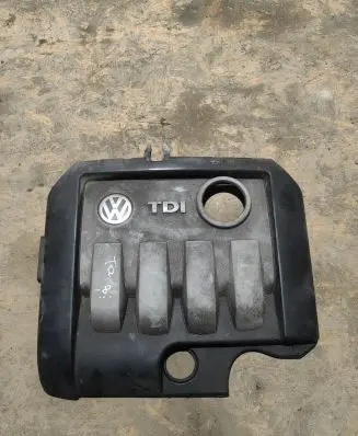 Volkswagen Touran I Engine cover (trim) 03G103925BL