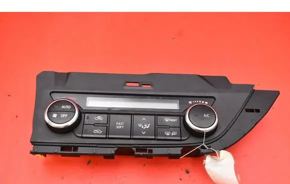 Toyota Auris E180 Climate control unit 75F542