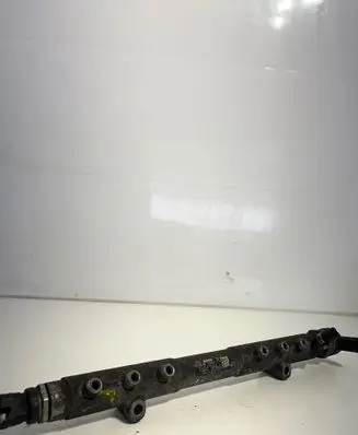 Volvo V70 Fuel main line pipe 0445215023