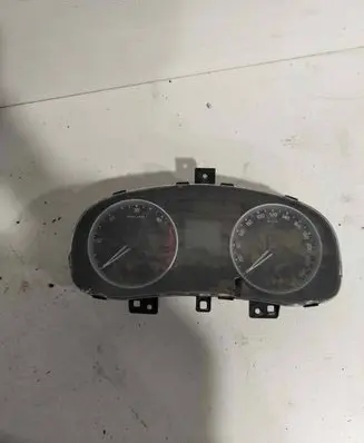 Skoda Fabia Mk2 (5J) Speedometer (instrument cluster) 5J0920810C 023537 A2C53111440