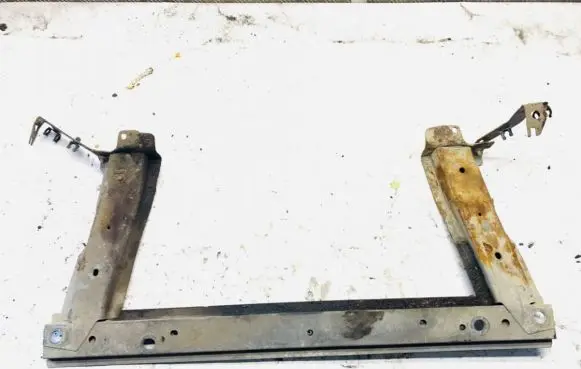 Renault Megane II Front subframe 8200197451
