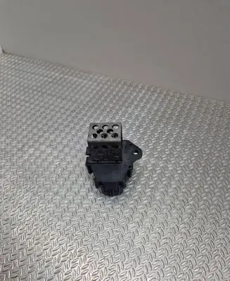 Peugeot 307 Coolant fan relay 9658508980