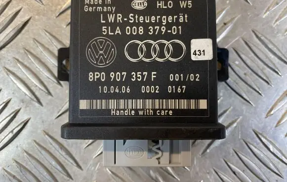 Audi A4 S4 B7 8E 8H Light module LCM 8P0907357F 5LA00837901 00020167