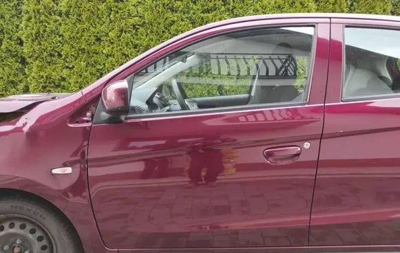 Mitsubishi Space Star Front door