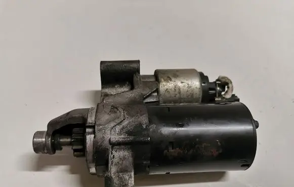 Audi A5 8T 8F Starter motor 06H911021A