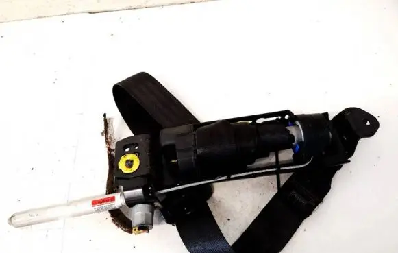Volvo S40 Front seatbelt 30615571
