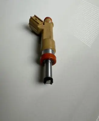 Toyota Prius+ (ZVW40) Fuel injector 2325037010 869012210