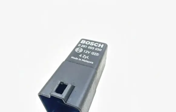 Honda FR-V Glow plug pre-heat relay 0281003030