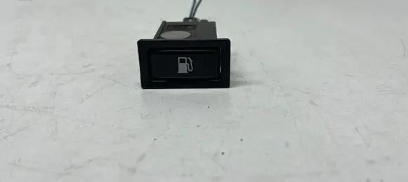 Toyota Avensis T250 Fuel tank opening switch 156795