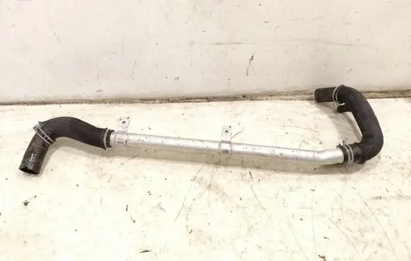 Engine coolant pipe/hose