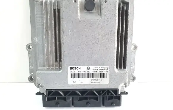 Renault Trafic II (X83) Engine control unit/module 237100718R 0281016807