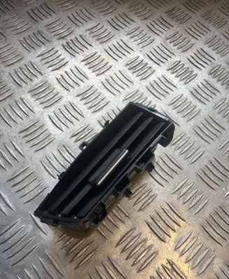 Honda CR-V Dash center air vent grill 77610 EA520011E100