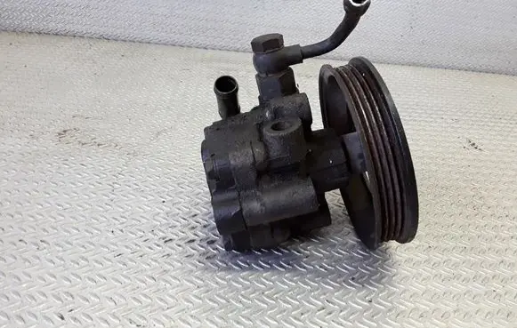 KIA Clarus Power steering pump