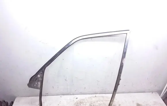 Jaguar XJ X40 Front door window/glass frame 