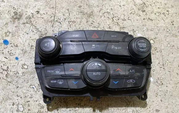 Dodge Challenger Climate control unit 68184927AB 5PG702XCAD 6895700