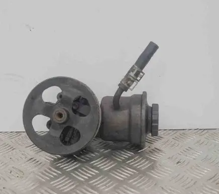 Toyota Yaris Power steering pump