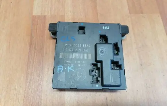 Mercedes-Benz CLS C219 Door control unit/module 2198203326 A2198203326 A2198203526