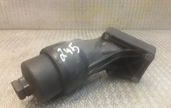 Mercedes-Benz B W245 Oil filter cover 2661800010 A2661800010