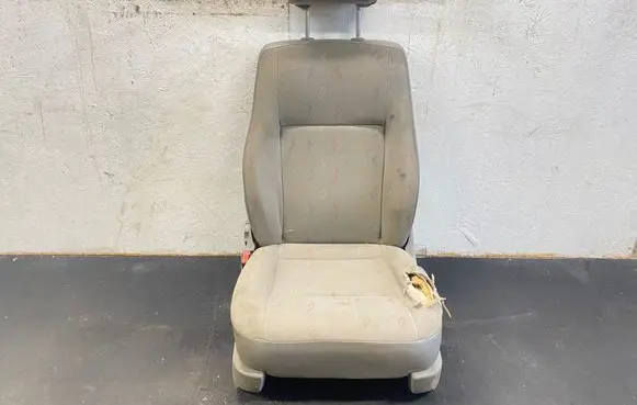 Volkswagen Transporter - Caravelle T5 Front driver seat 7H0881303E 152095
