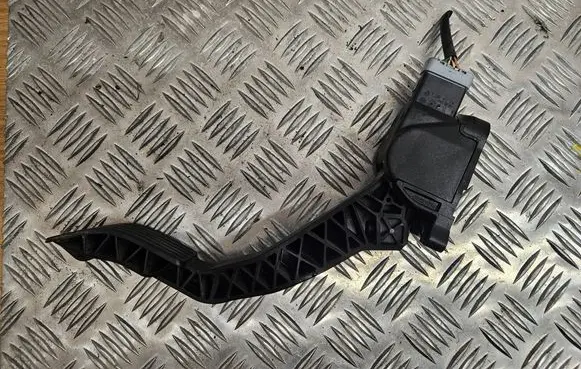 Citroen C4 I Accelerator throttle pedal 9684378880 0280751120 A05290D01
