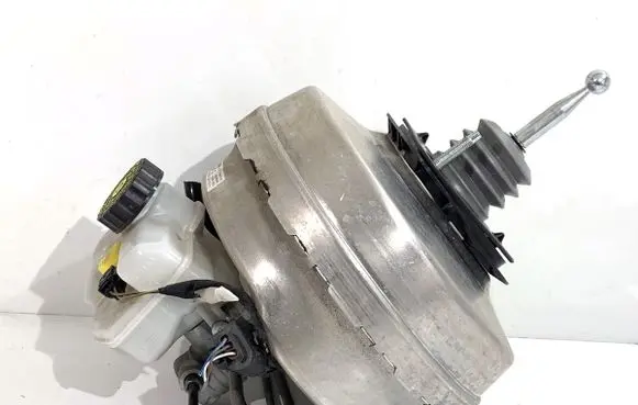 BMW 5 G30 G31 G38 Brake booster 6861215